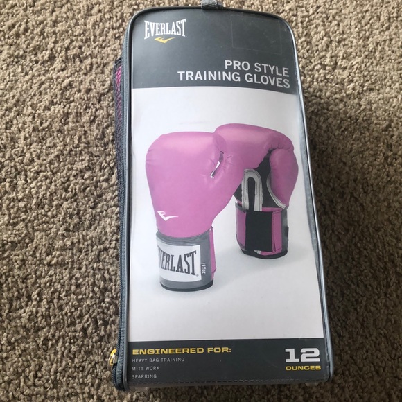 Boxing Gloves 12 oz. Pink Boxing Sparring Mitts Everlast Women's Pro Style Training Gloves